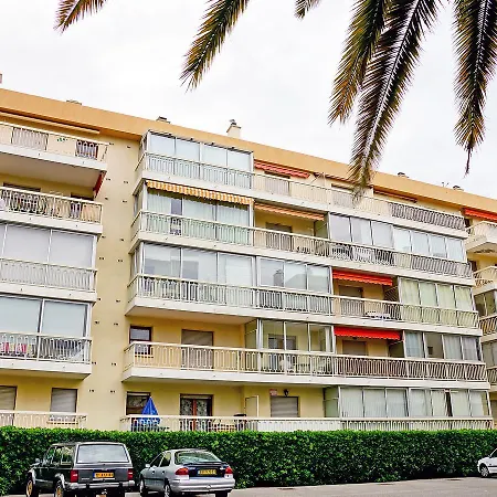 Apartment Le Petit Parc Frejus